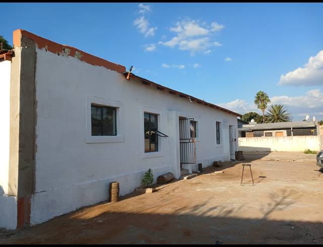 5 BEDROOM APARTMENT BLOCK FOR SALE IN WESTENBURG